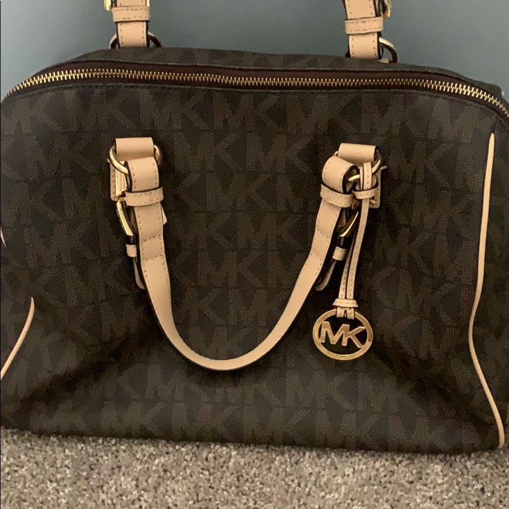 Michael kors purse